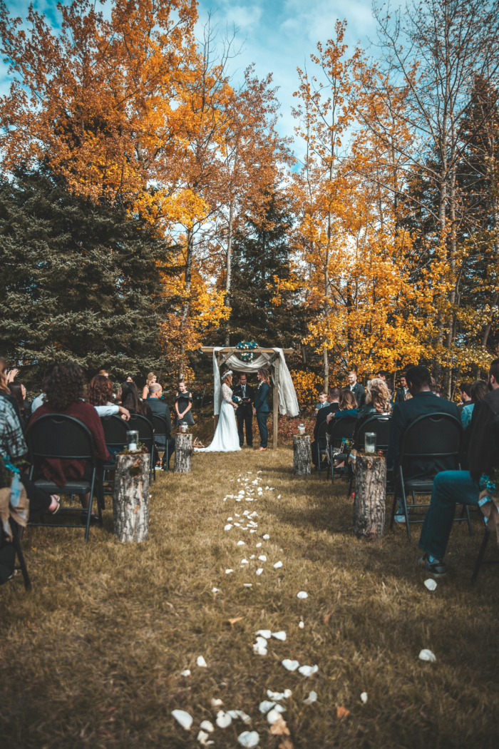 20 Amazing Rustic Country Wedding Ideas on a Budget