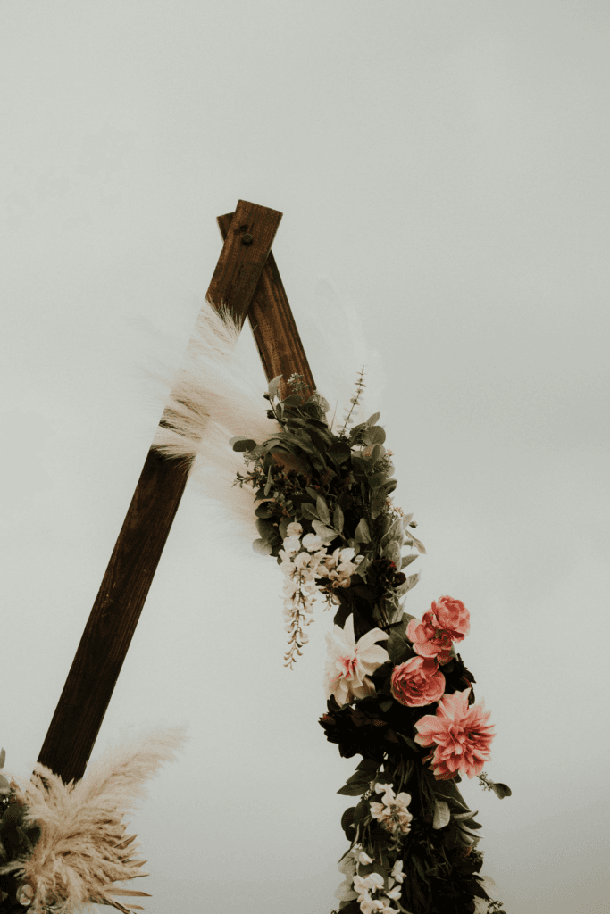 42 Arch Backdrop Ideas for Every Kind of Celebration